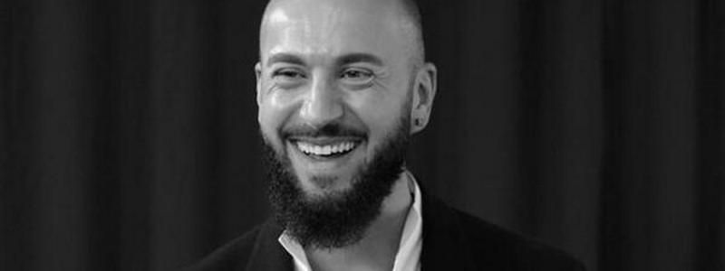 В Грузии журналист обматерил Путина, под Полтавой разбился самолет, а в США запретили ремонтировать авто дома: ТОП новостей дня