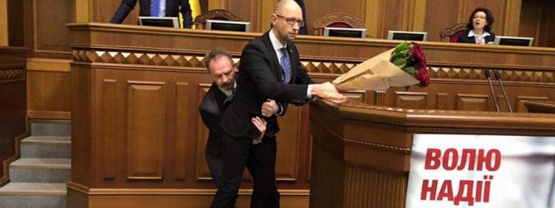 Чем запомнилась нынешняя Верховная Рада жителям Киева: ТОП фейлов и принятых законов