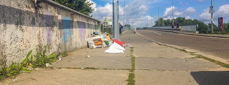 В Киеве на субботнике из Гидропарка вывезли более 40 тонн мусора. Этого оказалось недостаточно