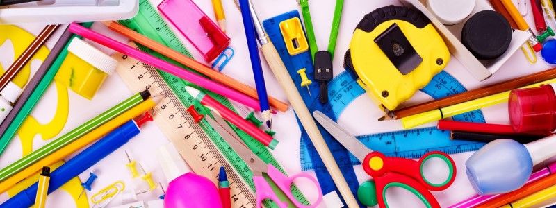 В Киеве стартуют школьные ярмарки: где сэкономить на портфеле, форме и канцтоварах