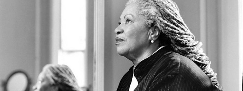 Смерть Тони Моррисон, свадьба Хайди Клум и ЛГБТ-постеры от Coca-Cola: ТОП новостей дня