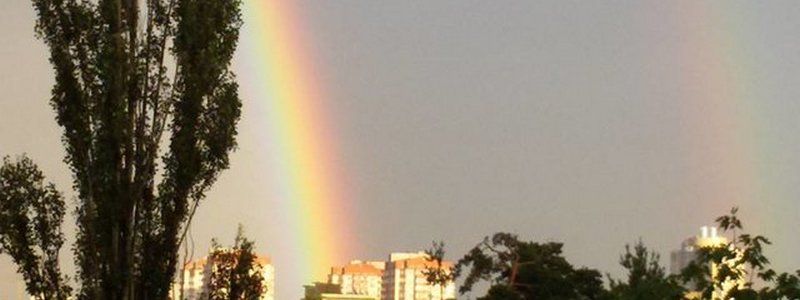 Волшебный Киев: после внезапного ливня над столицей появилась огромная радуга