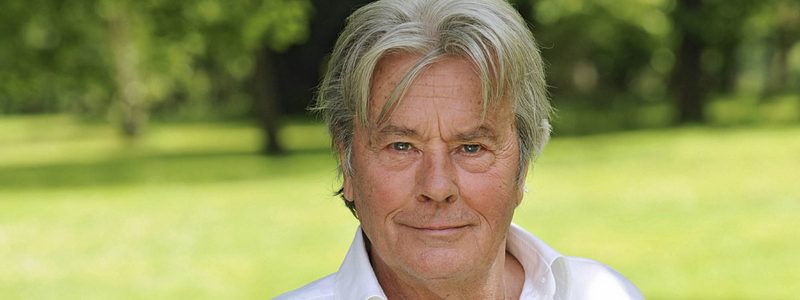 "Смерть" Алена Делона, мера пресечения для Грымчака и двойник Зеленского в метро: ТОП новостей дня