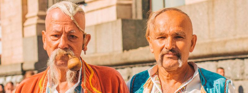 День Независимости в Украине, тайфун в Тайване и смерть переводчика эпохи VHS: ТОП новостей дня