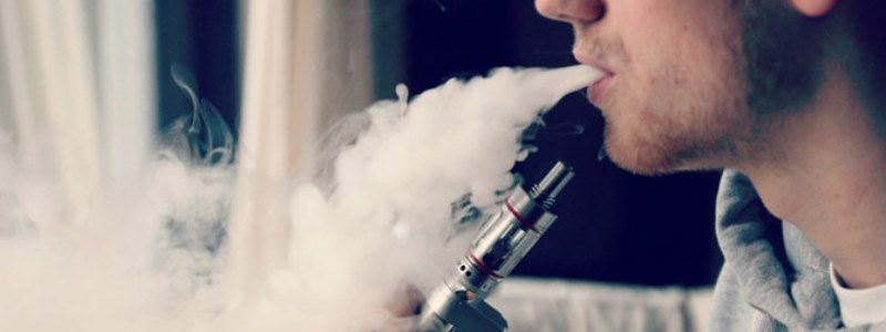 В Киеве у пассажира Skoda взорвался вейп и обжог ему пах