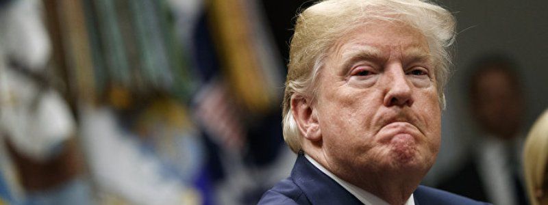 Трамп поздравил Зеленского "с очень сильным стартом как Президента Украины"