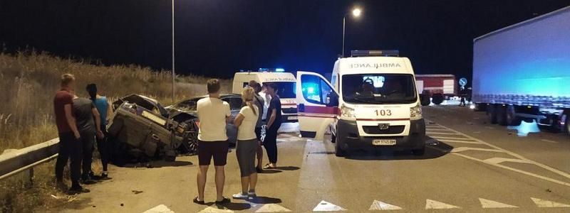 По дороге из Киева женщина на Opel влетела в ВАЗ: погибли три парня и 15-летний подросток