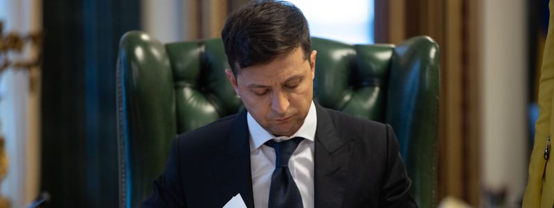 В России проходят местные выборы, Цемах отказался от сделки со следствием, а Зеленский снова поговорил с Путиным: ТОП новостей дня