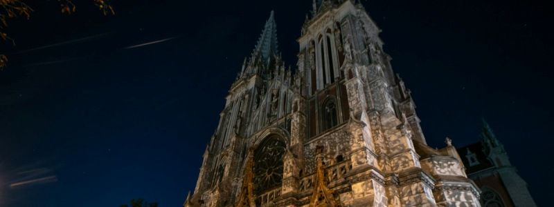 Костел Святого Николая в Киеве перестали подсвечивать: что произошло