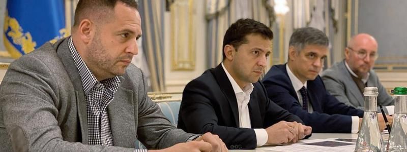 Владимир Зеленский встретился с военным руководством страны: о чем говорил Президент