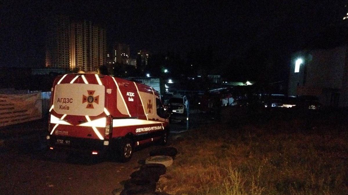 В Киеве горело админздание частного кооператива: двоих людей госпитализировали