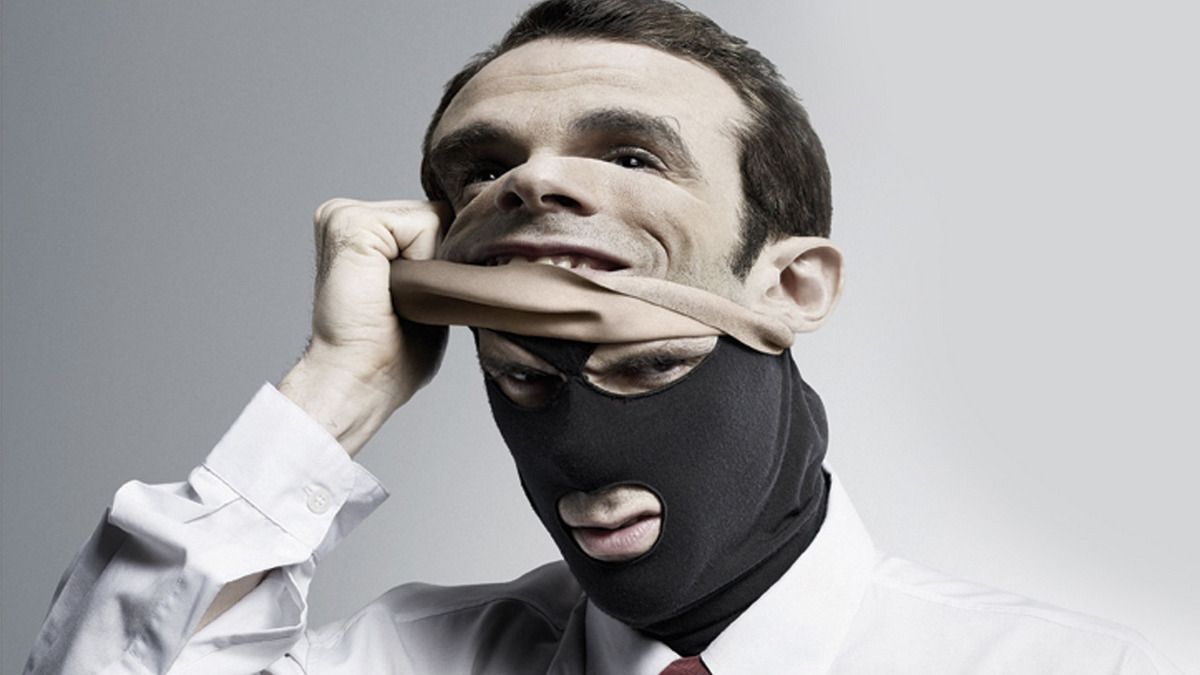 В Киеве парень присвоил сотни тысяч гривен со счетов умершей крымчанки