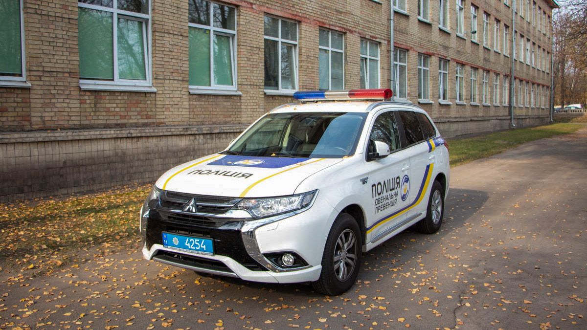 В Киеве возле подъезда избили семейную пару