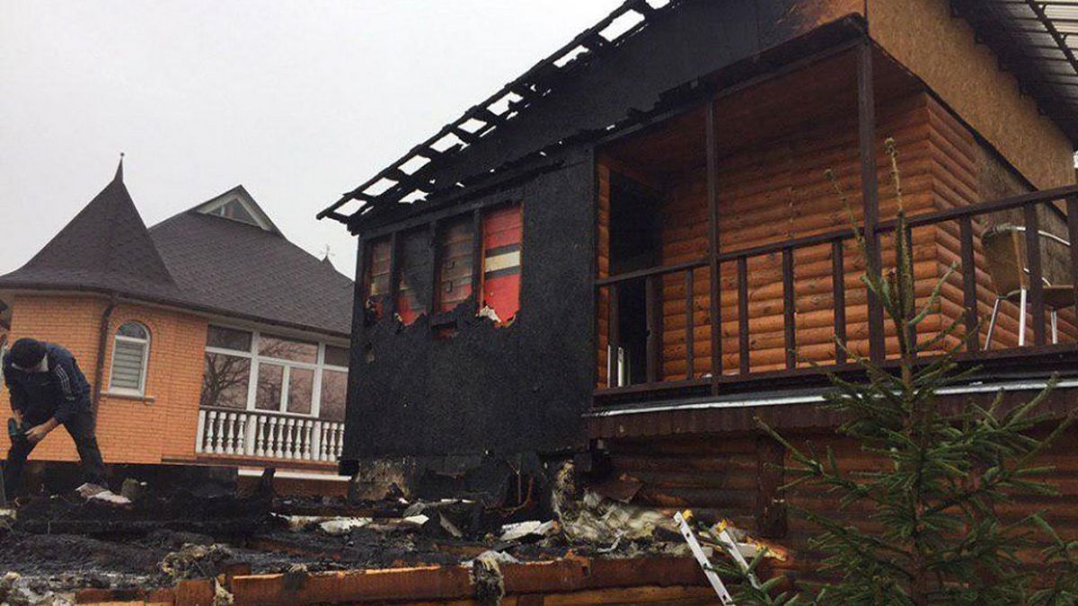 В Киеве на Виноградаре горела усадьба