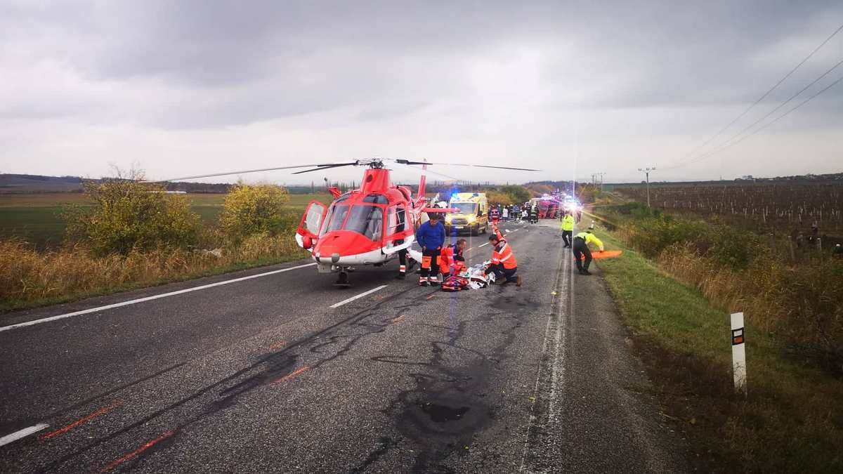 Смертельное ДТП в Словакии, рекордное наводнение в Венеции и законопроект о рынке земли в Украине: ТОП новостей дня