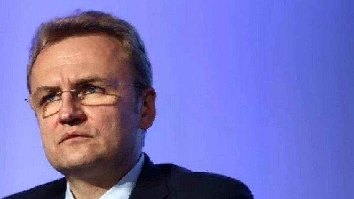 Садовому объявили о подозрении, в море взорвалась атомная подлодка, а в Таиланде произошло землетрясение: ТОП новостей дня