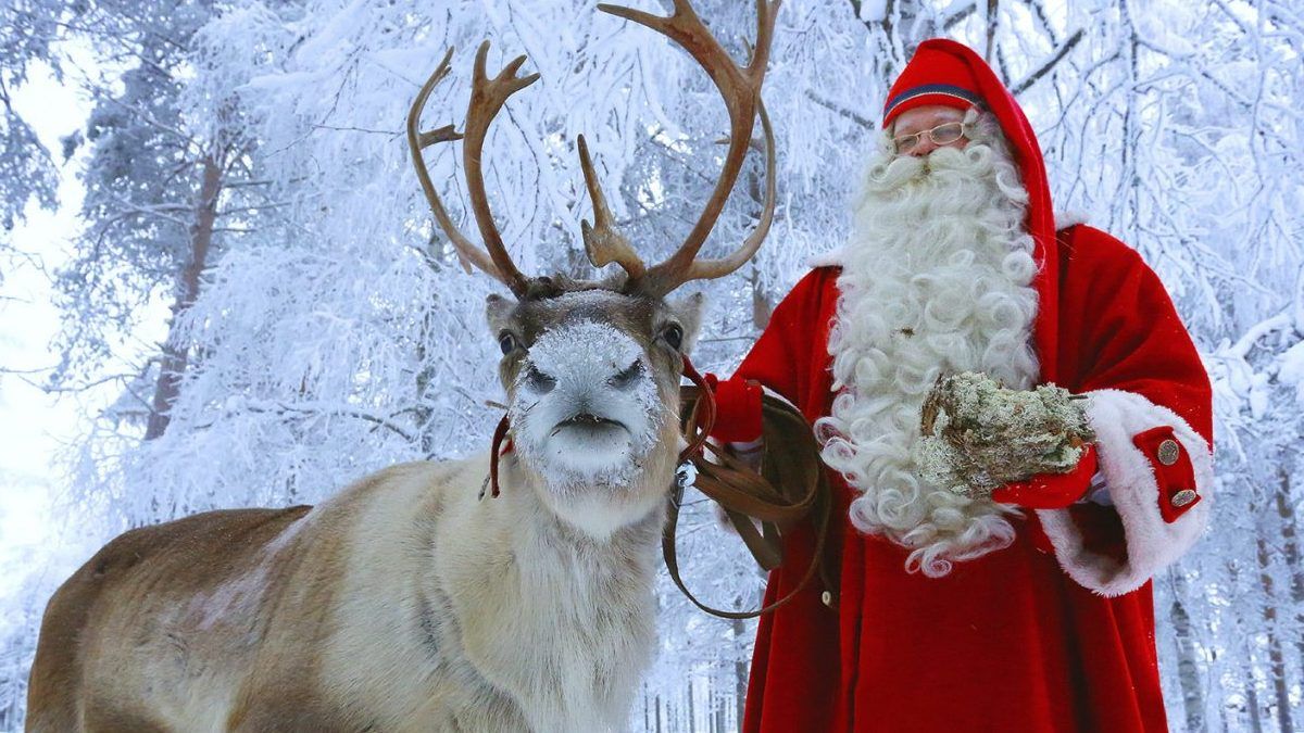 Путешествие к Санте: в Киеве на Софийской площади откроют телепорт в Лапландию