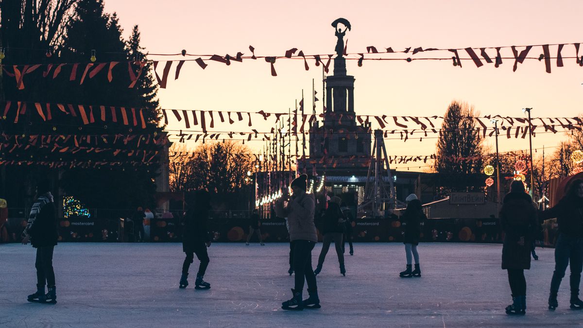 В Киеве открылась юбилейная «Зимова країна»: гид по праздничному ВДНГ