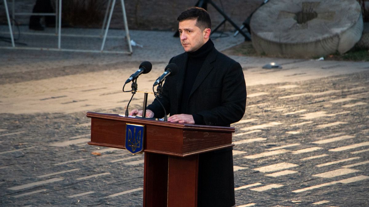 Владимир Зеленский объявил всеукраинский траур
