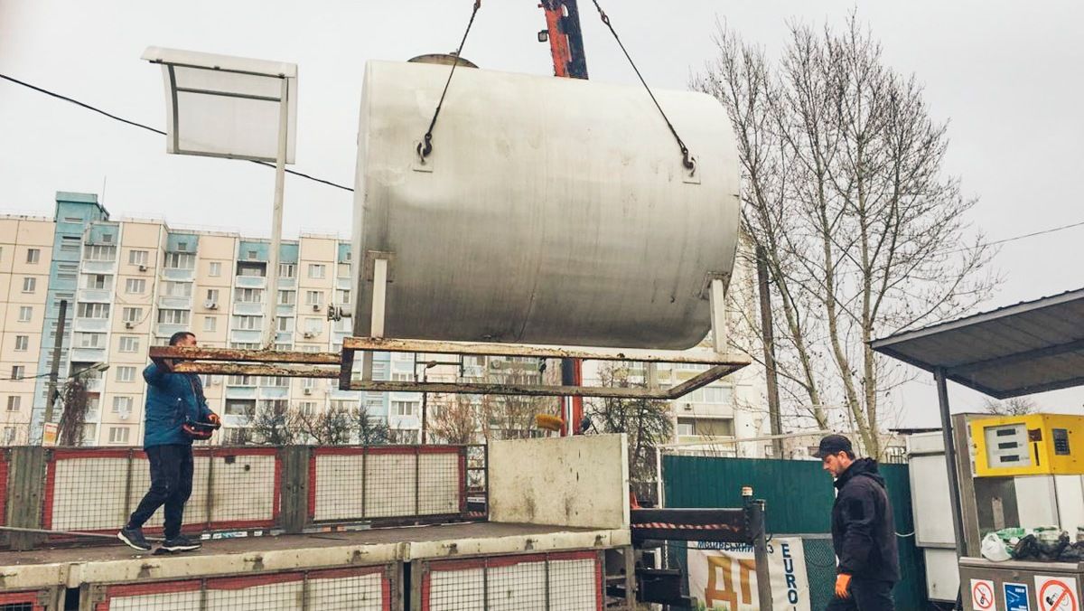 Под Киевом демонтировали заправку, которую блокировал депутат и ветераны АТО: что там происходит сейчас