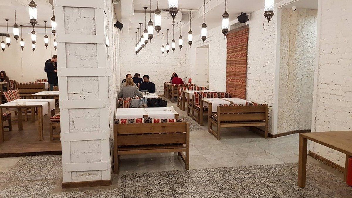 В центре Киева открылся третий ресторан крымскотатарской кухни Musafir
