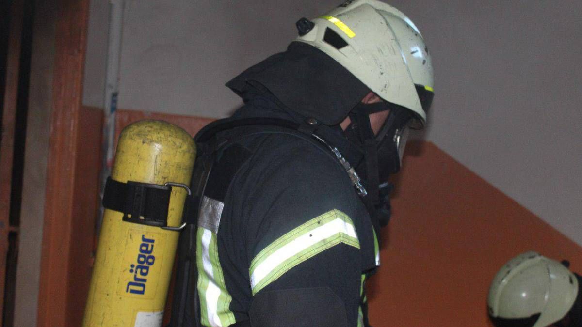 В Киеве на Позняках во время пожара погиб мужчина