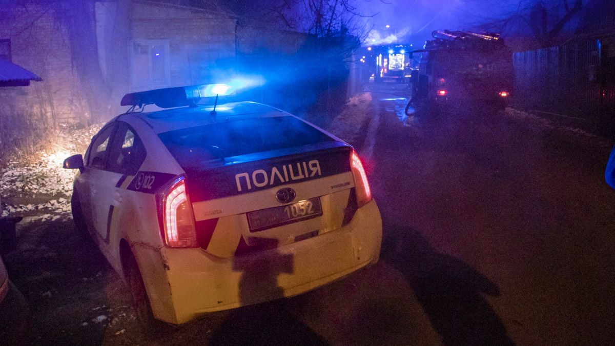 В Киеве на Корчеватом горел частный дом