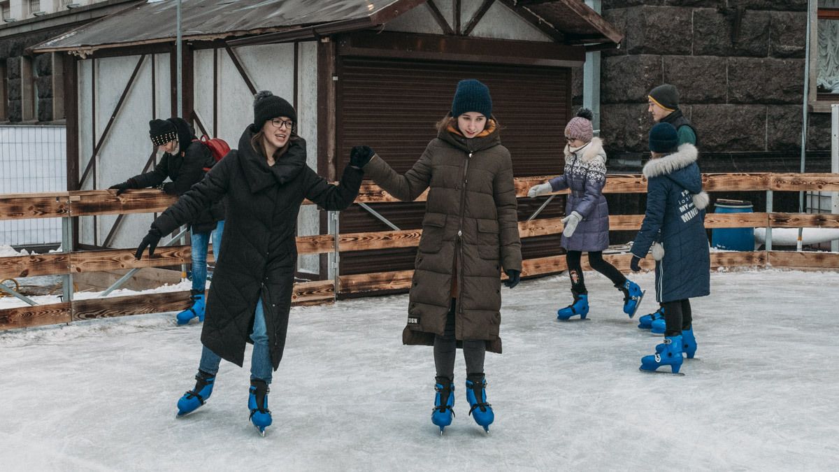 Куда пойти на каникулах и выходных: что вас ждет на катке возле Офиса президента