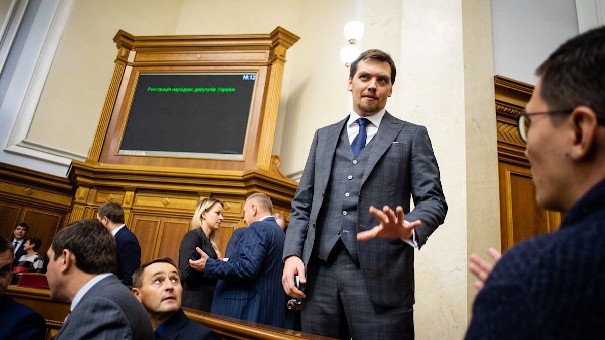 Гончарук подал в отставку, в Китае умирают от неизвестного вируса и дата возвращения тел погибших в Иране украинцев: ТОП новостей дня