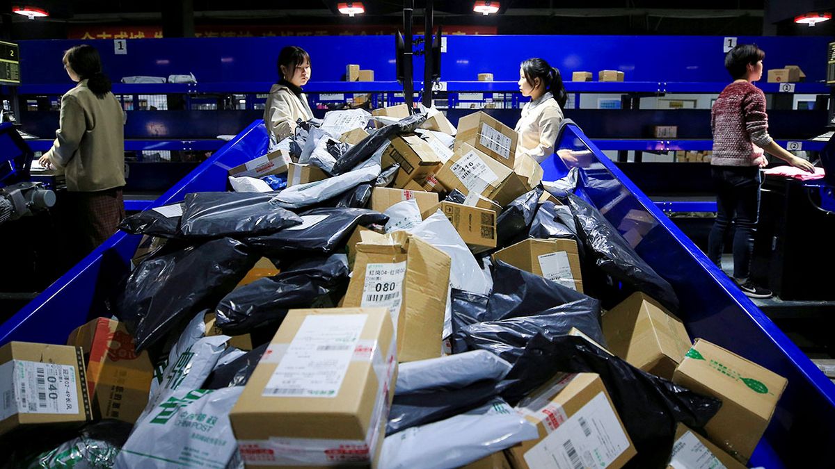 Смертельный коронавирус из Китая: будут ли дезинфицировать посылки с AliExpress