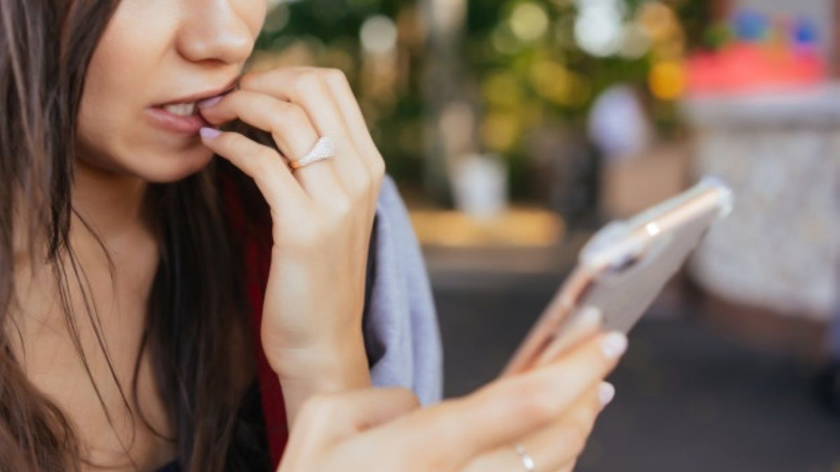 "Мама, я сбила человека": как в Киеве аферисты выманили у женщины миллион гривен