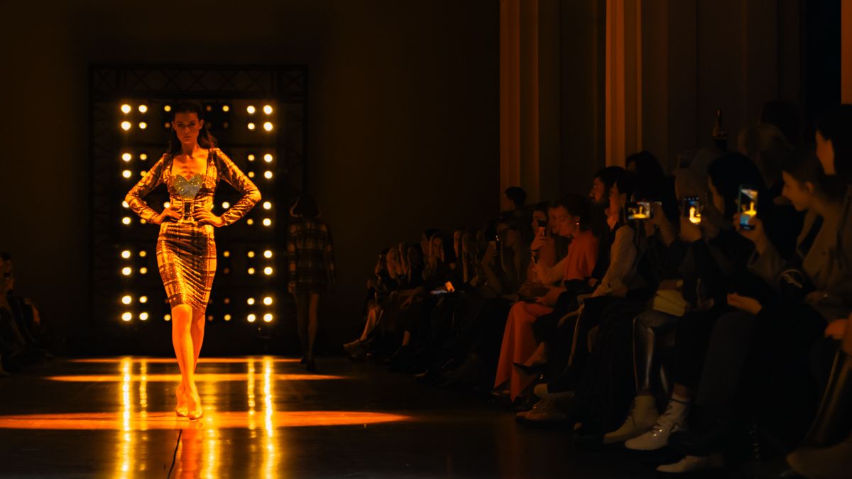 Обнаженная грудь, кожа и бурлеск: как прошел третий день Ukrainian Fashion Week FW20-21