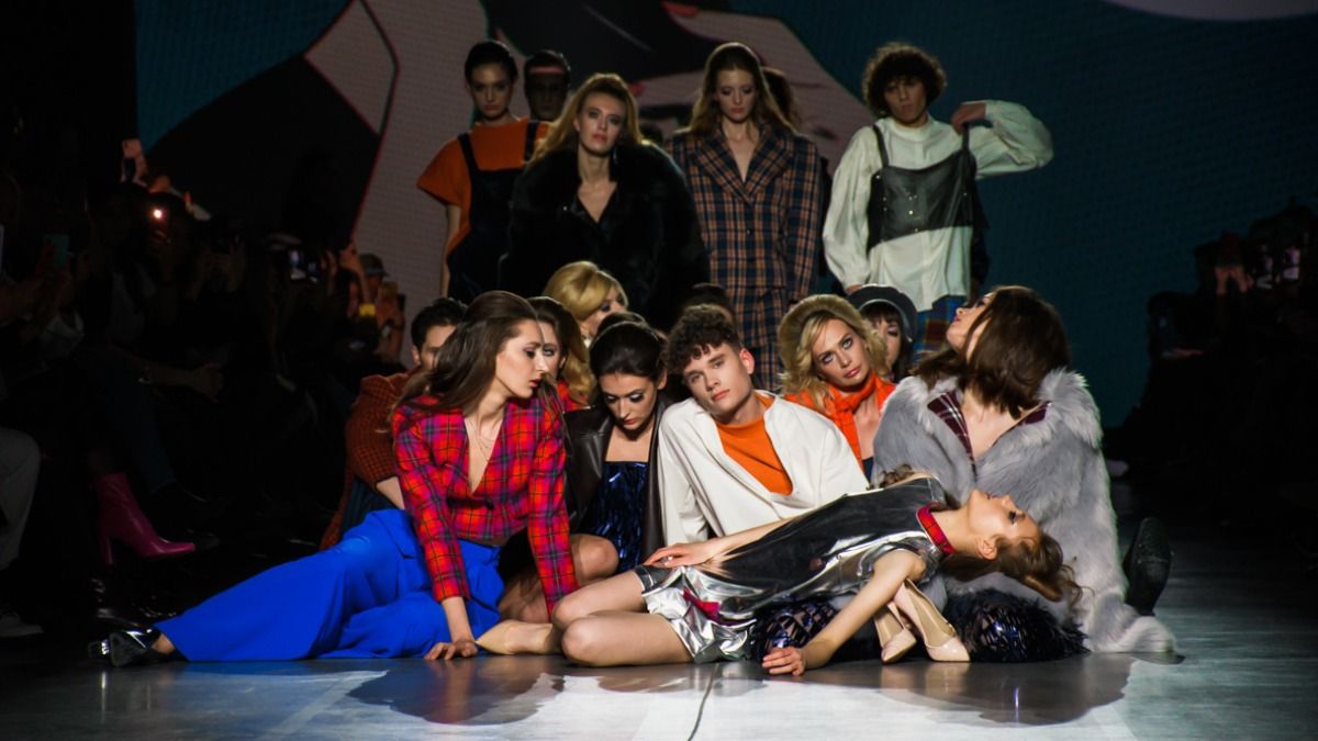 Ukrainian Fashion Week FW20-21: как на показе Bendus модели падали на пол