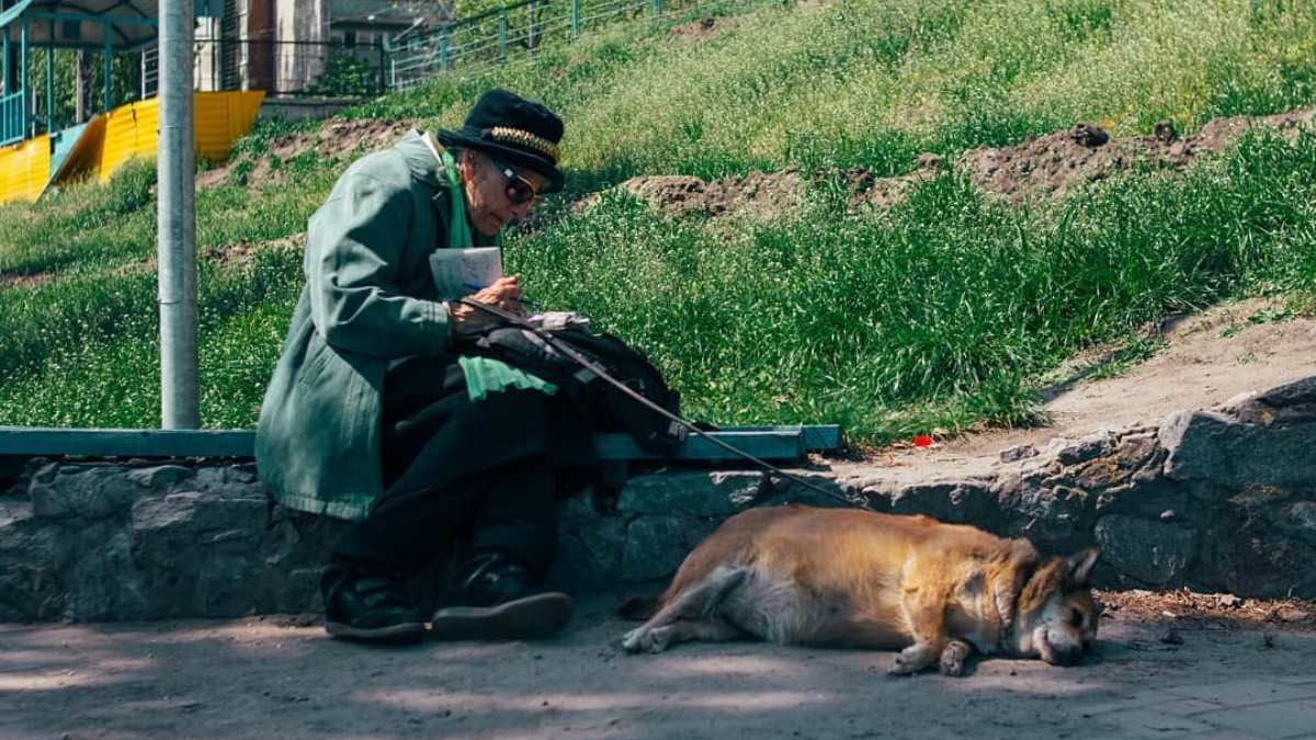 Кураж в 2020 году будет помогать бездомным вместе с проектом "Сука-жизнь"