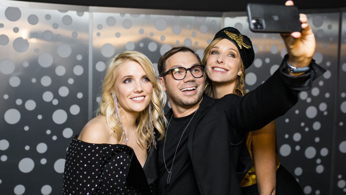 В Киеве презентовали документальный фильм о дизайнере Андре Тане