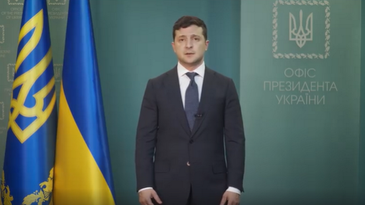 "Вирусологи в спортивных костюмах": Зеленский заявил, что организаторы стычек в Новых Санжарах будут наказаны