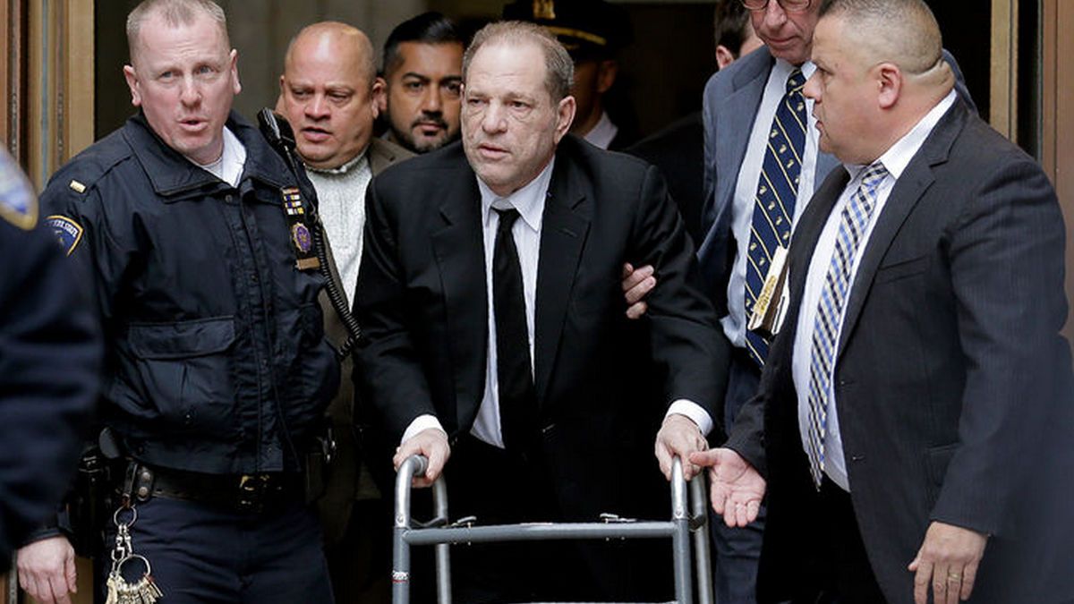 Харви Вайнштейна признали виновным в изнасилованиях, умер экс-президент Египта, а Go-A подписали контракт с НОТУ: ТОП новостей дня