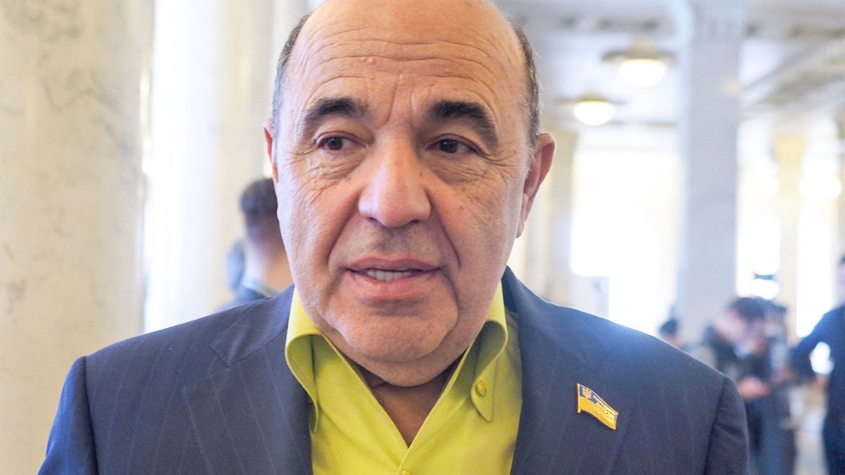 Рабинович включил "Вставай страна огромная" в Раде, на Закарпатье застрелился 20-летний пограничник, а Гончарук прокомментировал отставку: ТОП новостей дня