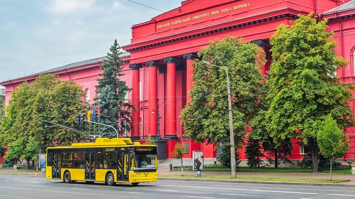 В Киеве добавили новые маршруты общественного транспорта на время карантина: полный список и схемы