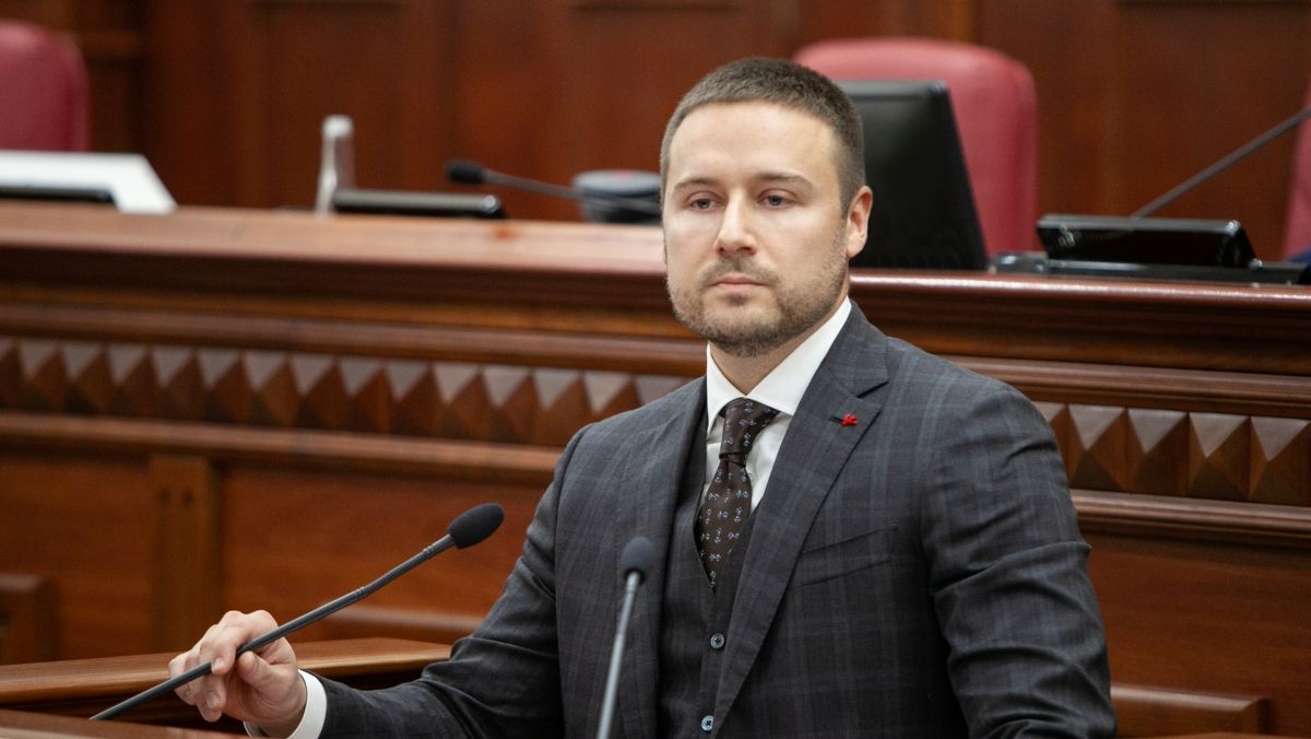 Экс-зама Кличко, который напал на полицейского, посадили под домашний арест