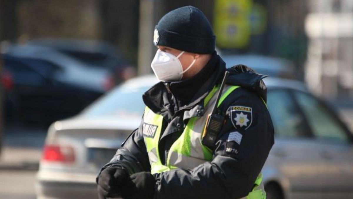 Что грозит за использование георгиевской ленточки на 9 мая в Киеве: полиция усиливает контроль