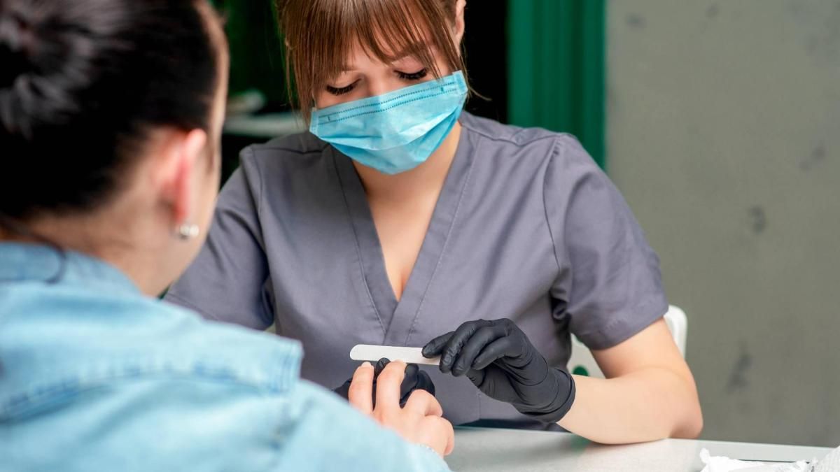 Как будут работать в Киеве парикмахерские, салоны красоты и косметологи с 12 мая: условия