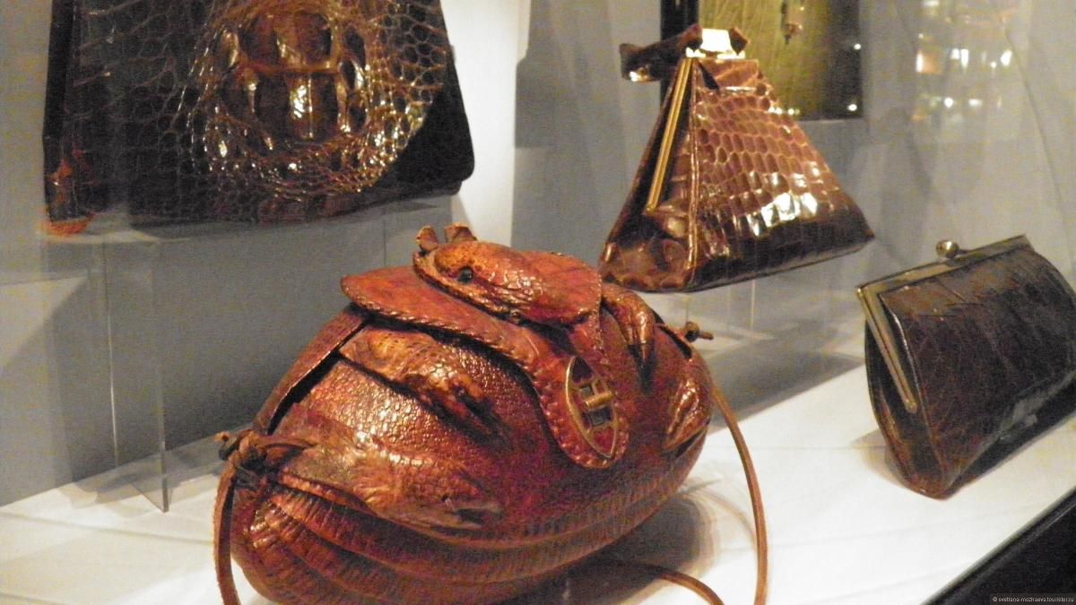 Музей Истории Туалета в Киеве приглашает на выставку сумок:  от клатчей до ридикулей