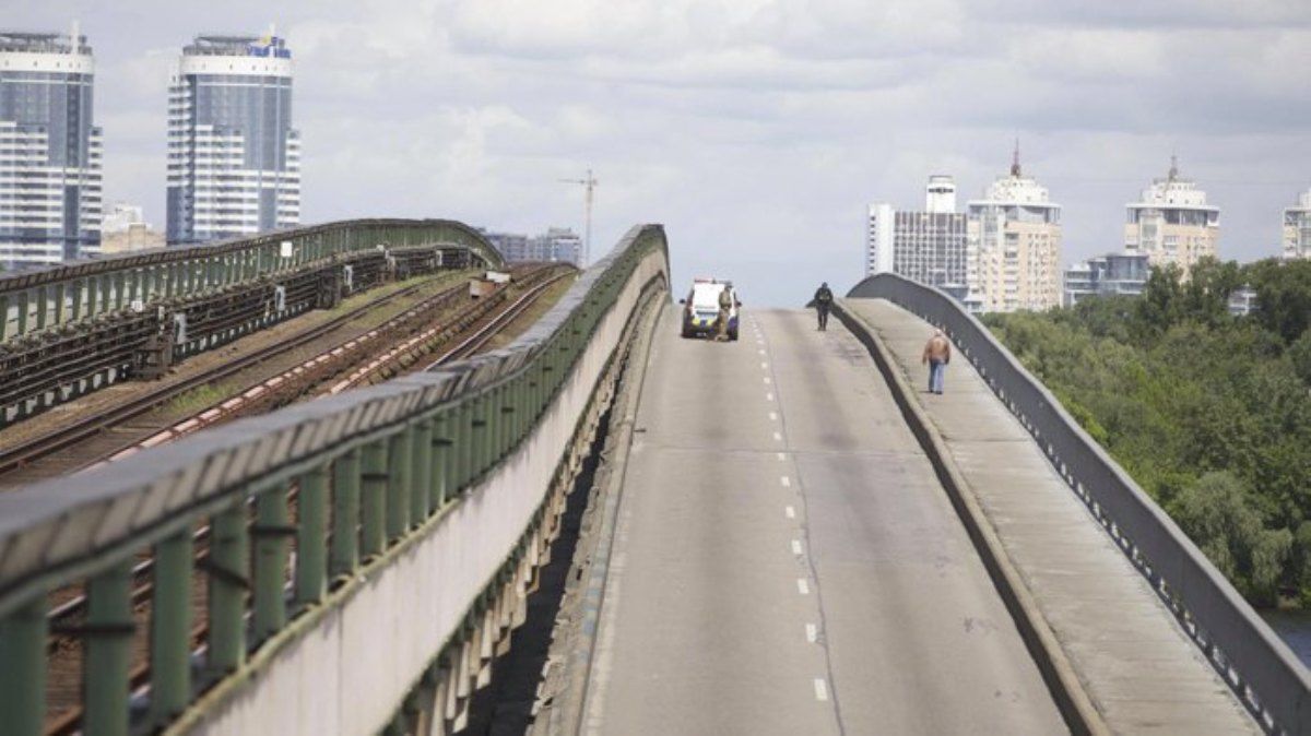 Мост Метро угрожал взорвать мужчина из Киевской области: что еще известно о минере