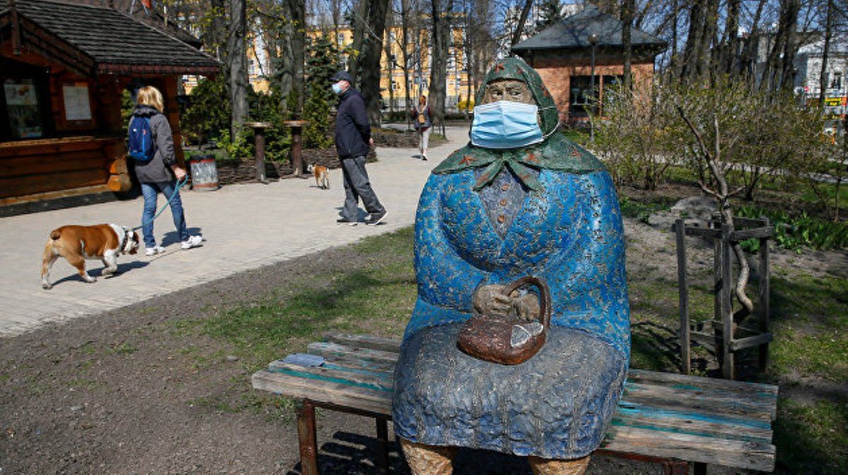 В Украине уже более 25 000 случаев коронавируса: сколько человек выздоровели и умерли