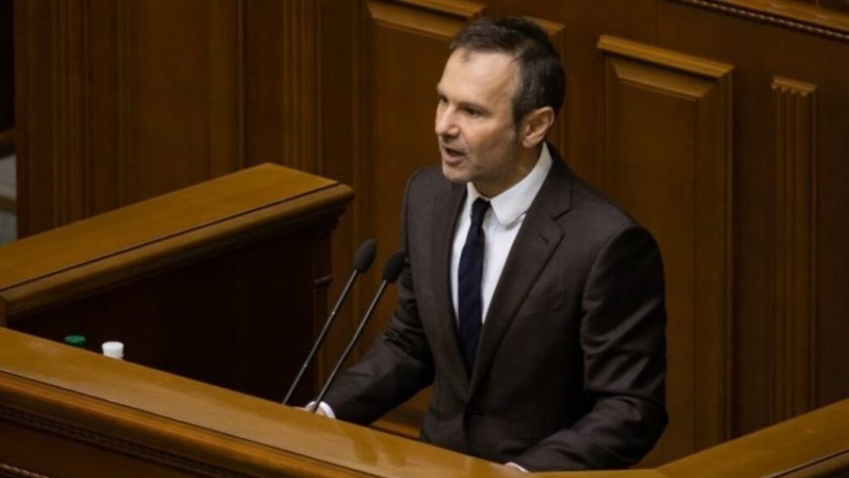 Вакарчук складывает мандат и уходит из Верховной Рады - СМИ