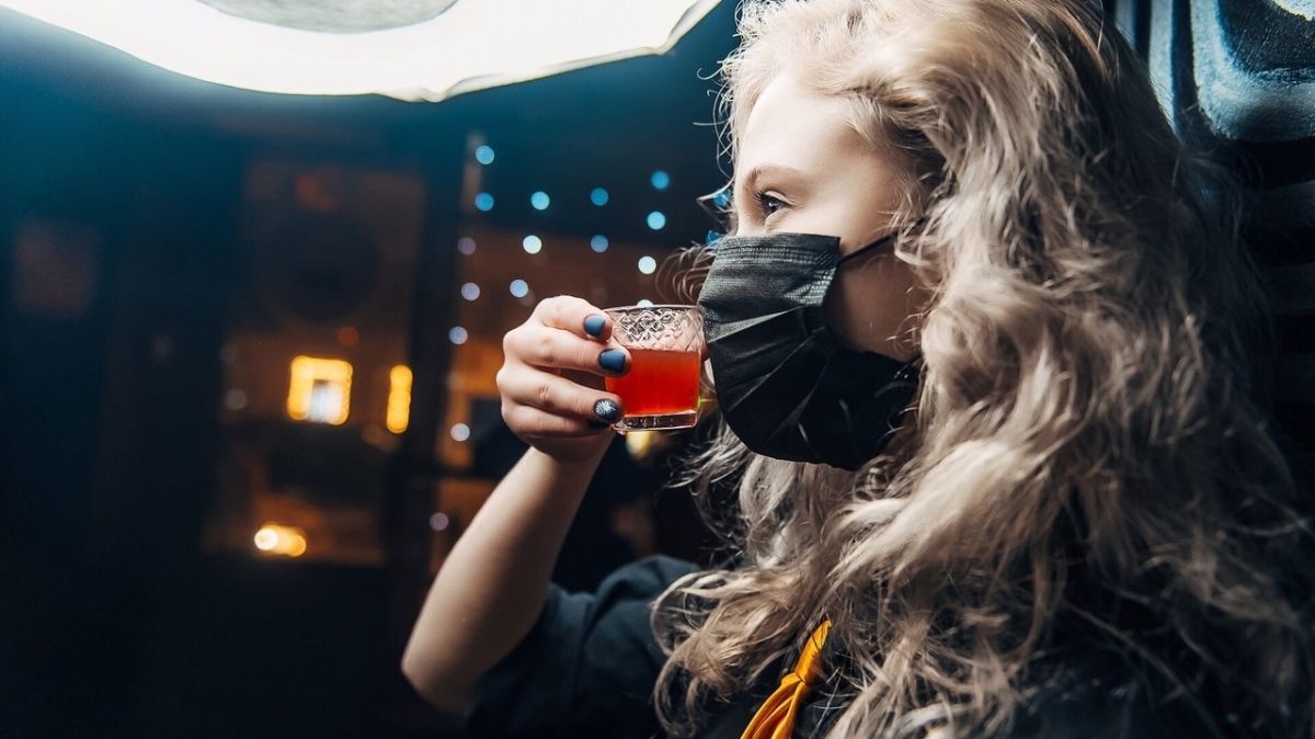 В Киеве работающие бары и ночные клубы заплатят штрафы до 340 000 гривен