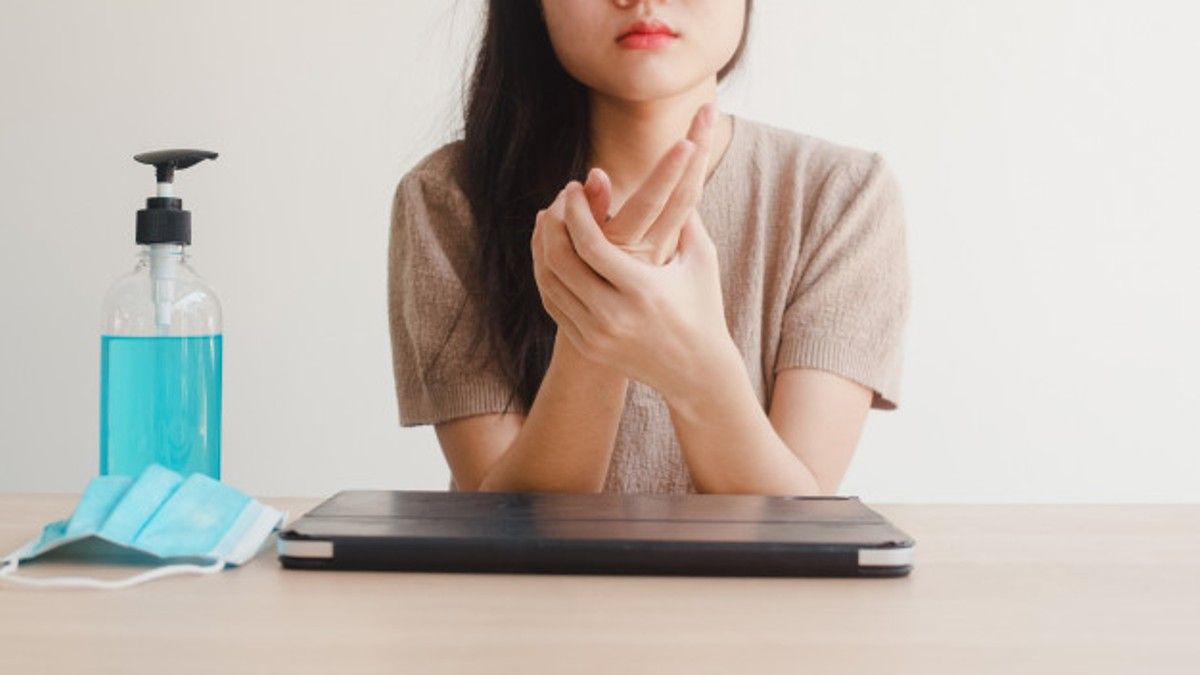 Украина день за днем бьет антирекорды по коронавирусу: заболели за сутки 1489 человек