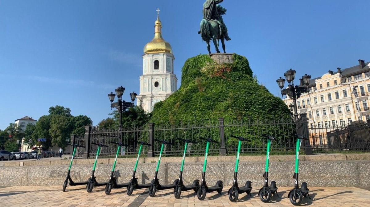 Кличко потребовал у компании Bolt убрать электросамокаты с улиц Киева