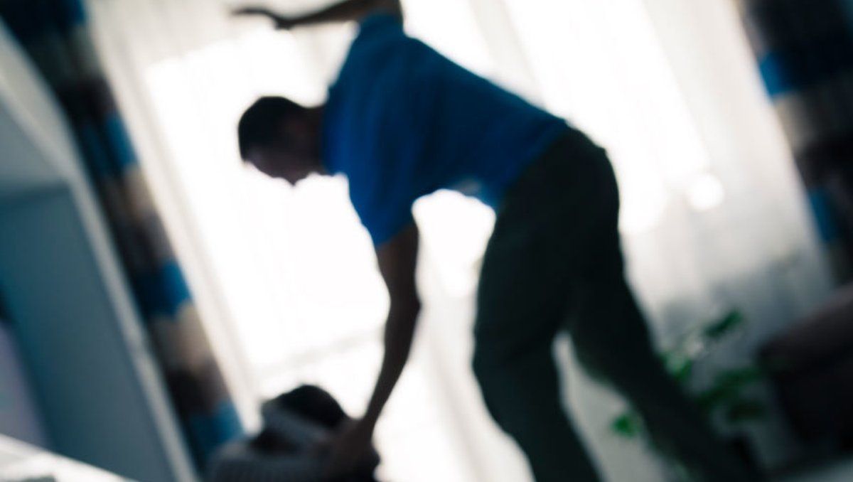 В Киеве мужчина во время ссоры с мамой ремнем связал ей руки